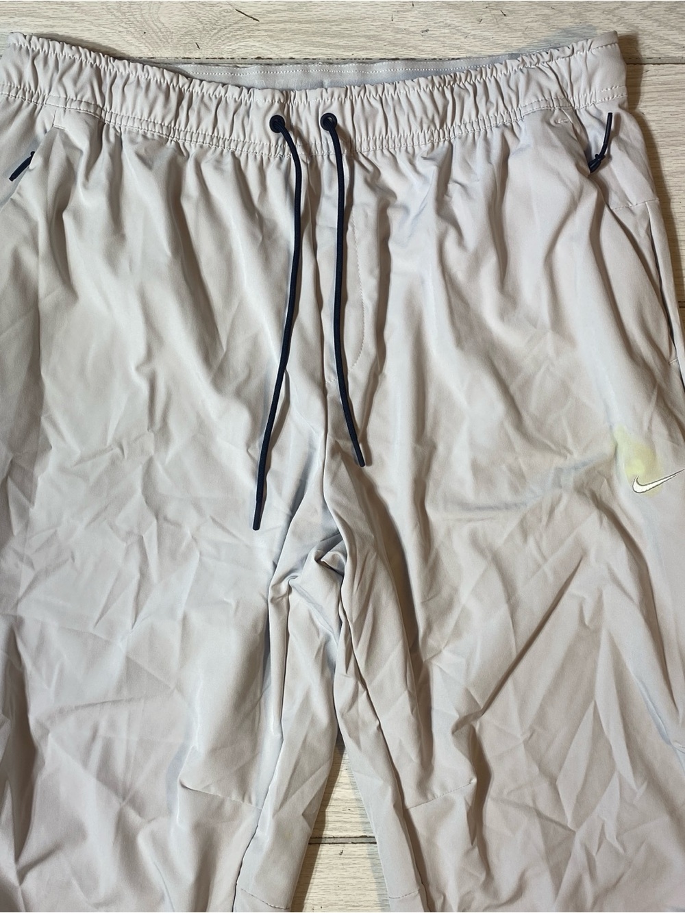 Nike Dri-Fit Men's Pants Size XL Gray Training Joggers NWOT Storage Flaws